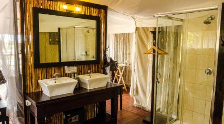 Taranga Safari Lodge