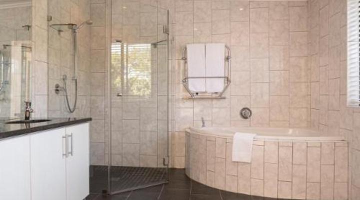 Cambalala Guest House