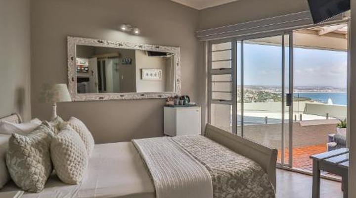 3 Colours Blue Guest House