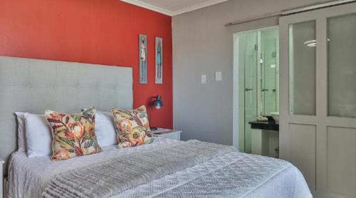 3 Colours Blue Guest House