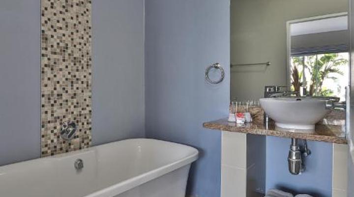 3 Colours Blue Guest House