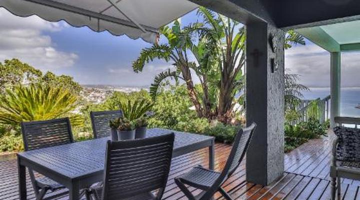 3 Colours Blue Guest House