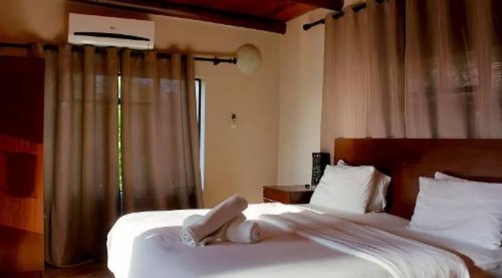 La Montagne Guest Lodge