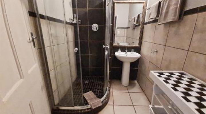 La Luna @ Misty Mountains