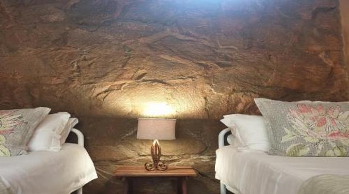 La Luna @ Misty Mountains