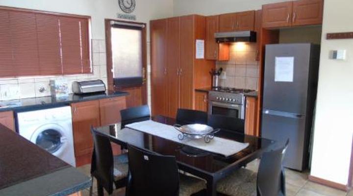 Dagama Lake Cottages