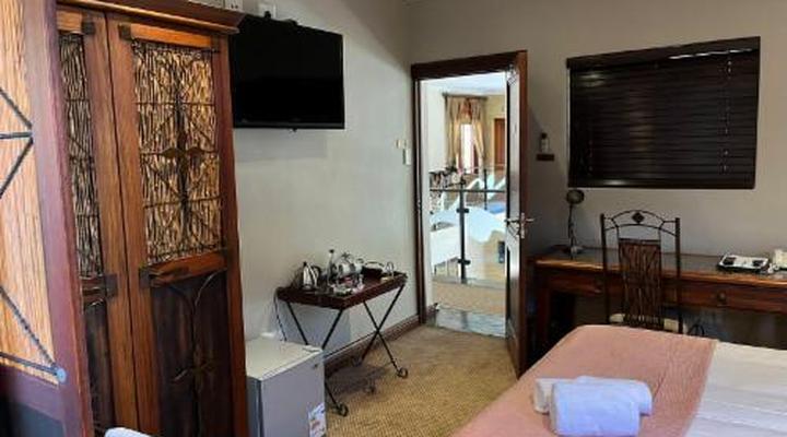 Lazy Lizard Guest House