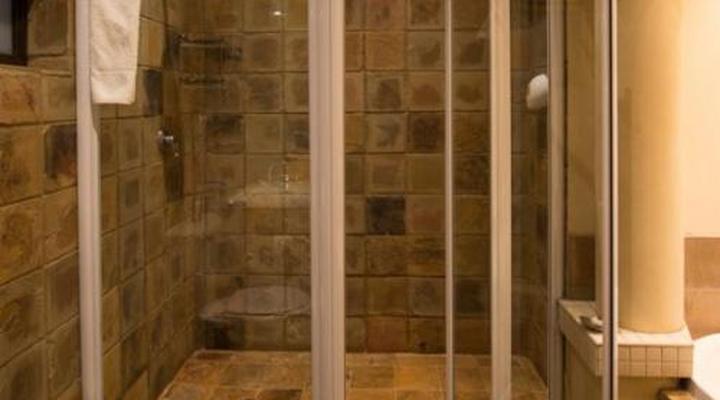 Lazy Lizard Guest House