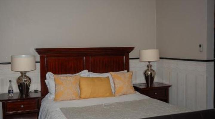 Lazy Lizard Guest House