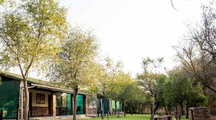 Woodlands Stop Over and Lodge