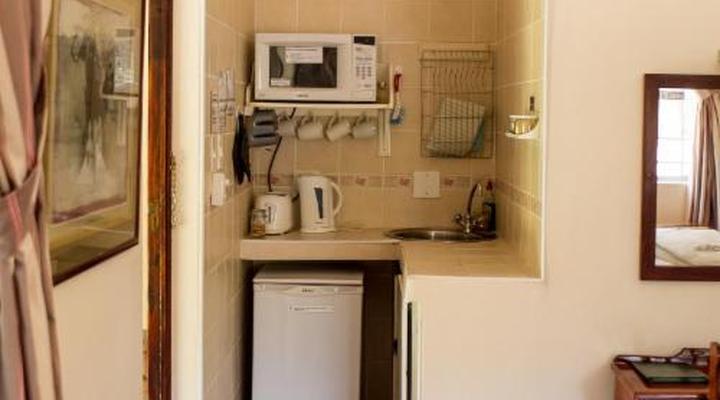 Woodlands Stop Over and Lodge