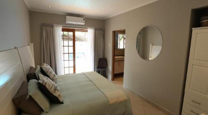 Rhino Coast Guesthouse Bed & Breakfast