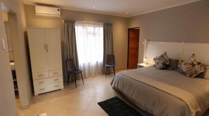 Rhino Coast Guesthouse Bed & Breakfast