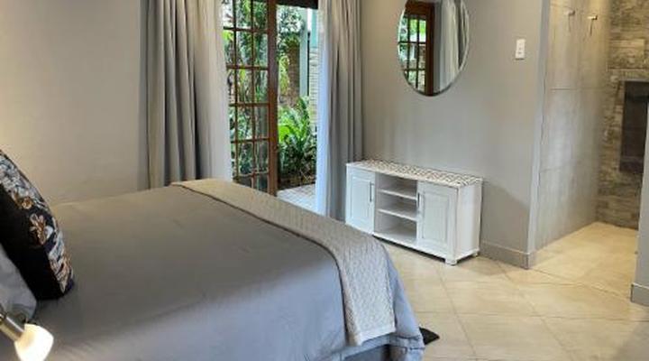 Rhino Coast Guesthouse Bed & Breakfast