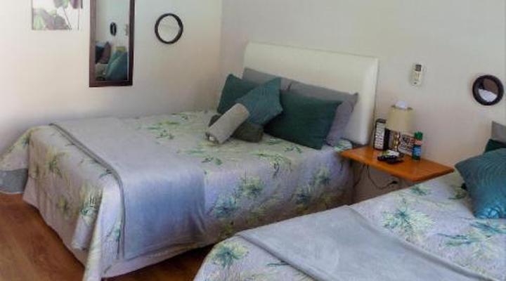 Molopo Naledi Guest Lodge