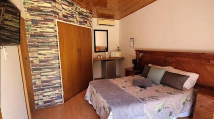 Molopo Naledi Guest Lodge