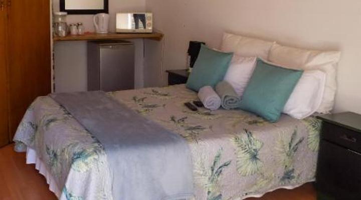 Molopo Naledi Guest Lodge