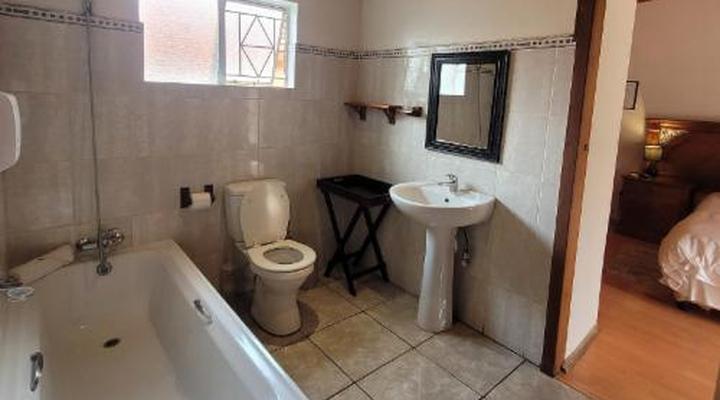 Molopo Naledi Guest Lodge