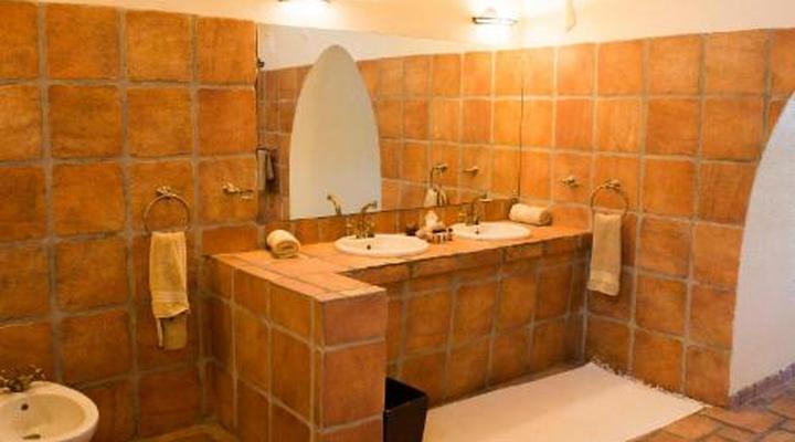 Mount Etjo Safari Lodge