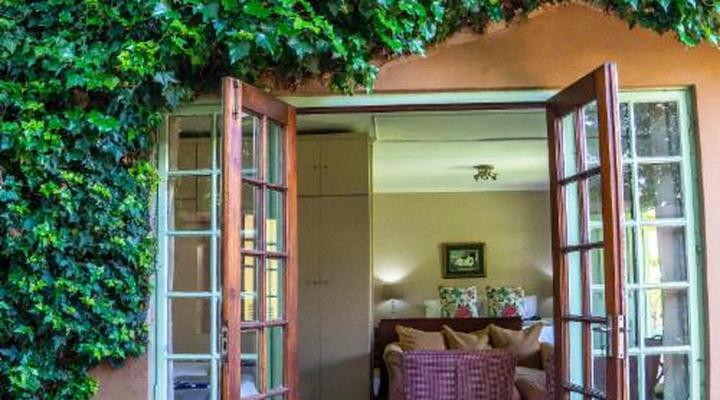 Halliwell Country Inn