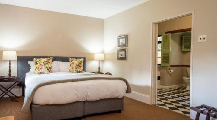 Halliwell Country Inn