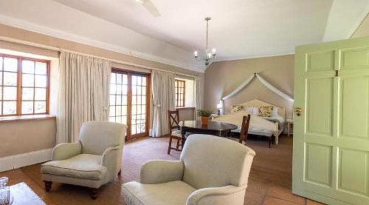 Halliwell Country Inn