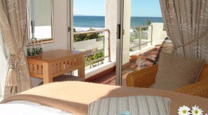 Diaz 15 House on the Bay