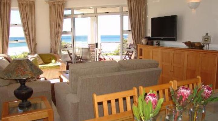 Diaz 15 House on the Bay