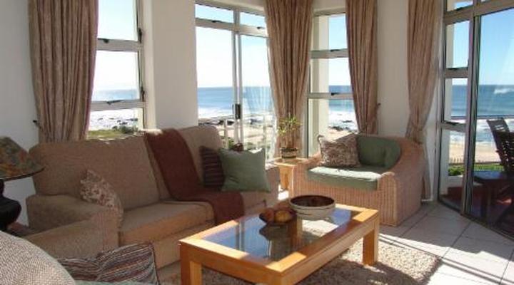 Diaz 15 House on the Bay