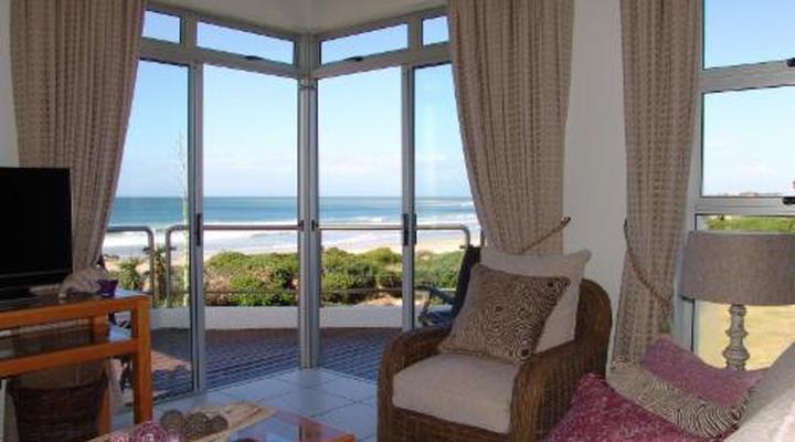 Diaz 15 House on the Bay