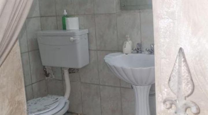 The Green Acorn Guest House