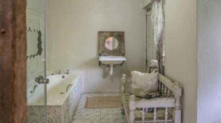 The Green Acorn Guest House