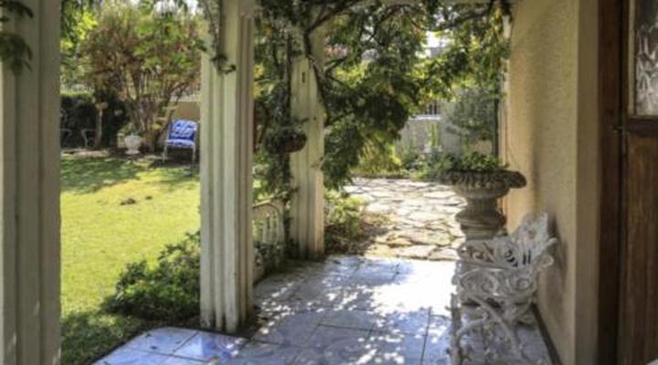 The Green Acorn Guest House