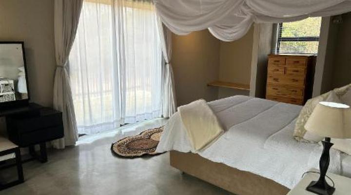 Leadwood Tree Safari Lodge