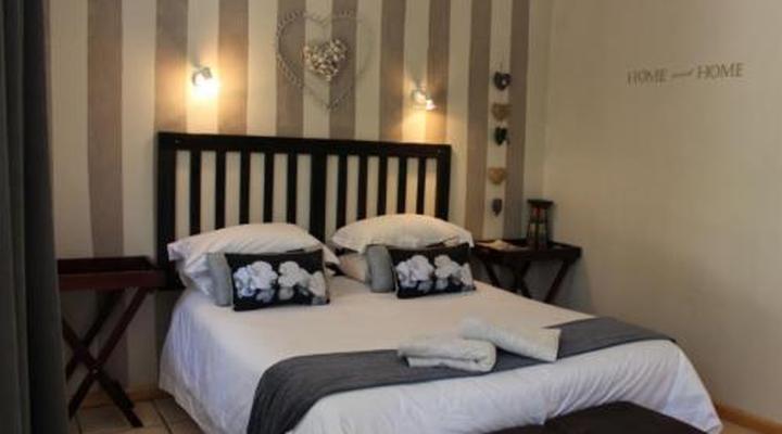 Die Blou Nartjie Guesthouse and Restaurant