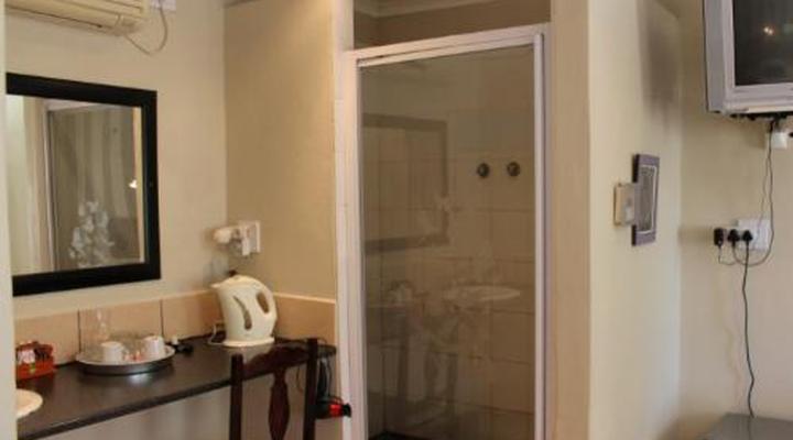 Die Blou Nartjie Guesthouse and Restaurant