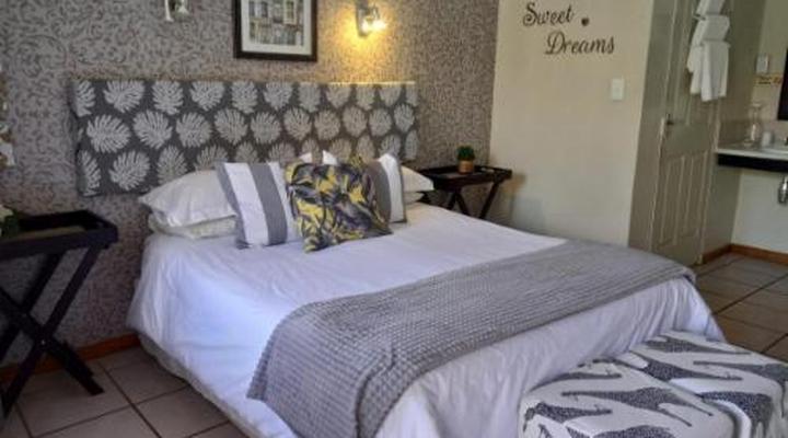 Die Blou Nartjie Guesthouse and Restaurant