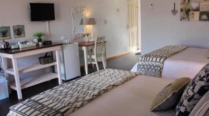 Die Blou Nartjie Guesthouse and Restaurant