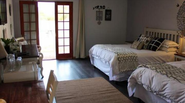 Die Blou Nartjie Guesthouse and Restaurant