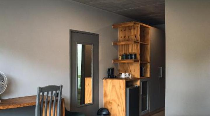 The Wild Peach - Menlyn