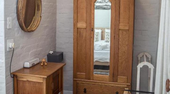 Raw Karoo Guest House