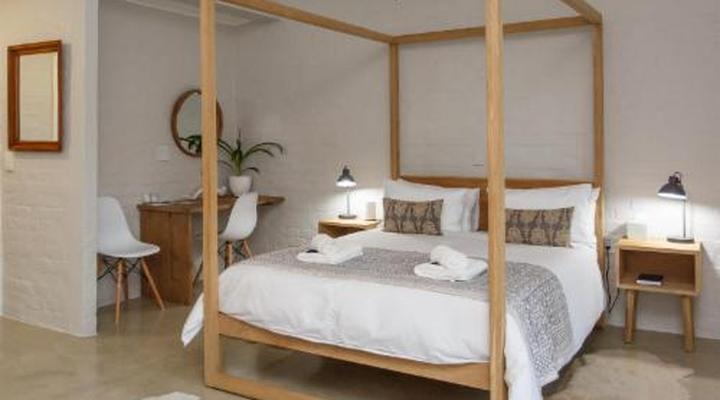 Raw Karoo Guest House