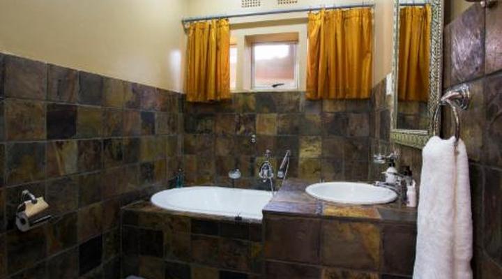 Purple Gecko Guesthouse