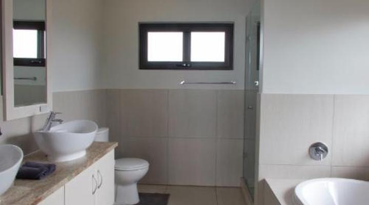 Shaloha Guesthouse on Supertubes