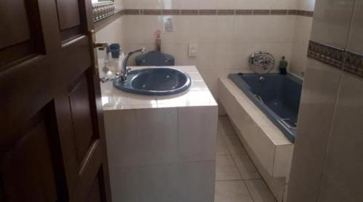 Hoyohoyo Chartwell Lodge