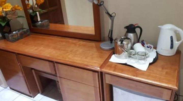 Hoyohoyo Chartwell Lodge