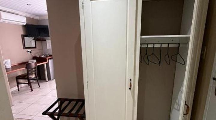 Dormio Manor Guest Lodge