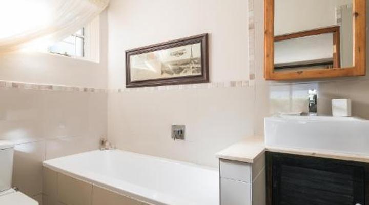 Caledon23 Country House