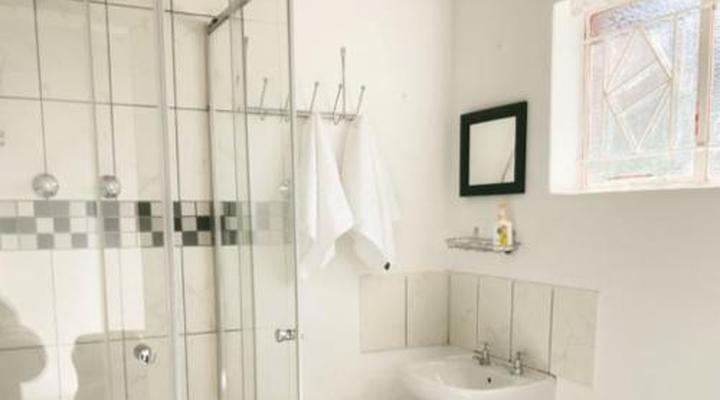 Lekkerbly Chalet Guest House