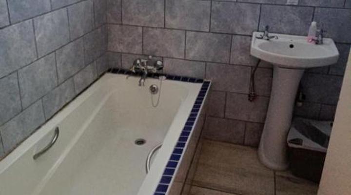 Lekkerbly Chalet Guest House